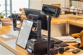 Molenbeek : la taxe communale sur les caisses automatiques est suspendue